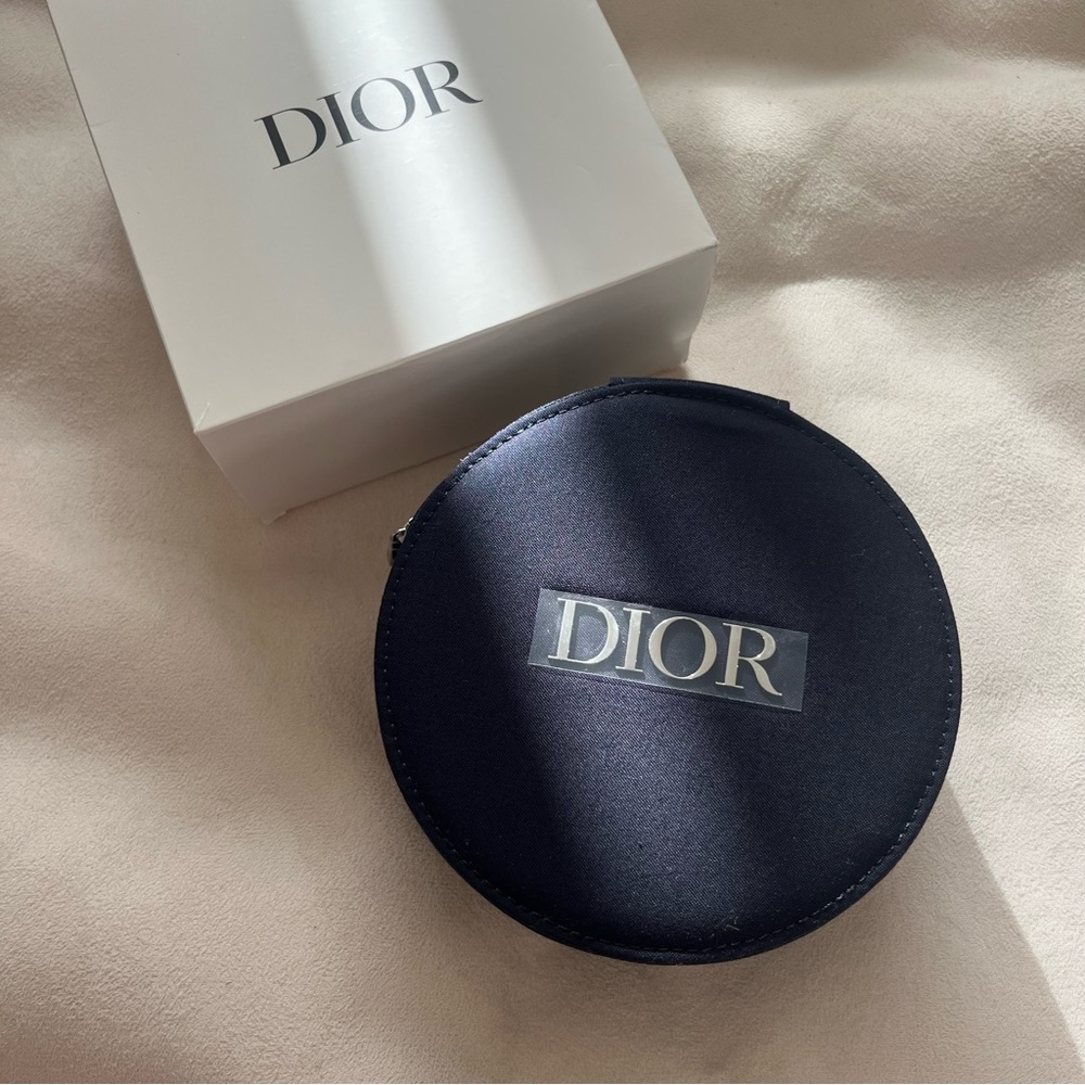 Dior Beaute Vanity Mirror Round Case - Picture 4 of 8
